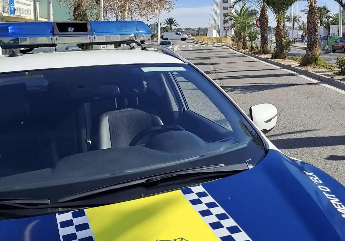 Detenido en Elche un hombre tras agredir brutalmente a una mujer por cenar con otra persona