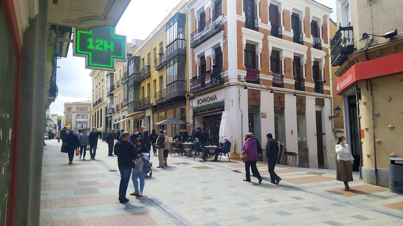 Detenidos dos individuos por causar desórdenes públicos y provocar daños en Guadalajara