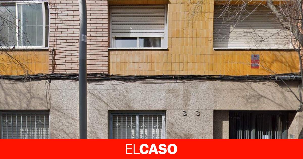 Dos heridos críticos en un incendio en los bajos de un edificio de Trinitat Vella, en Barcelona