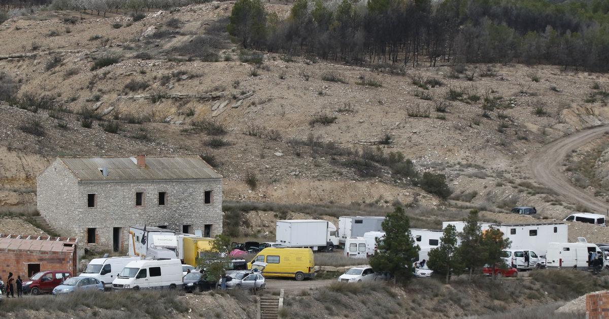 Una 'rave' en una antigua zona minera de Seròs reúne a más de 300 personas