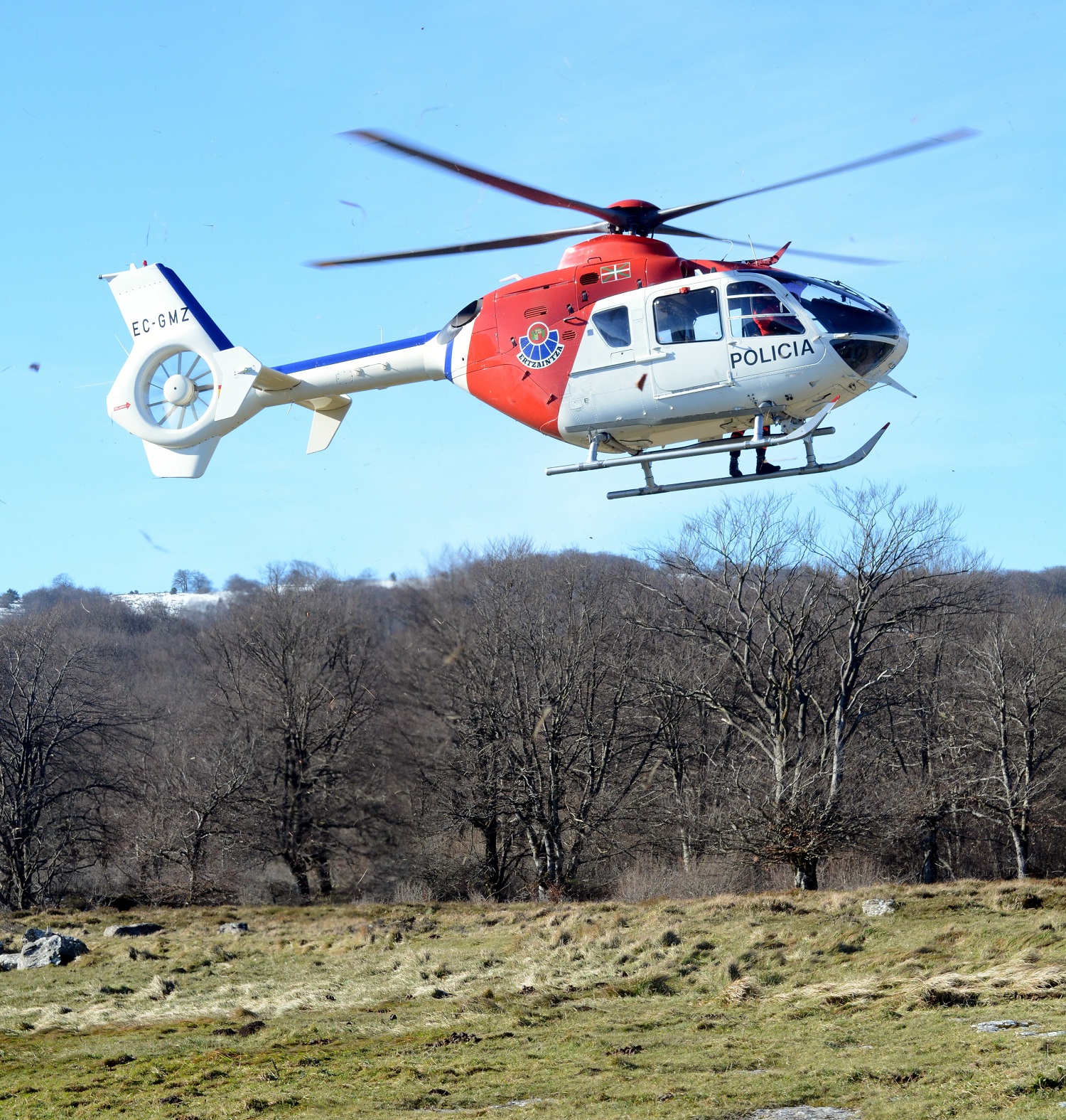 Rescate de un joven en la cueva de la Leze