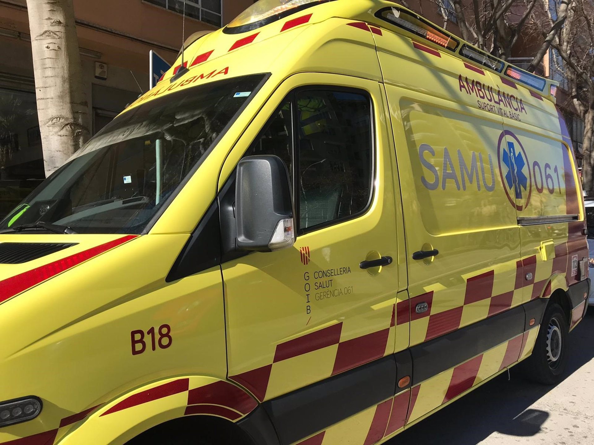 Muere un hombre de 82 años al caer desde un segundo piso a un patio interior en Cala Millor