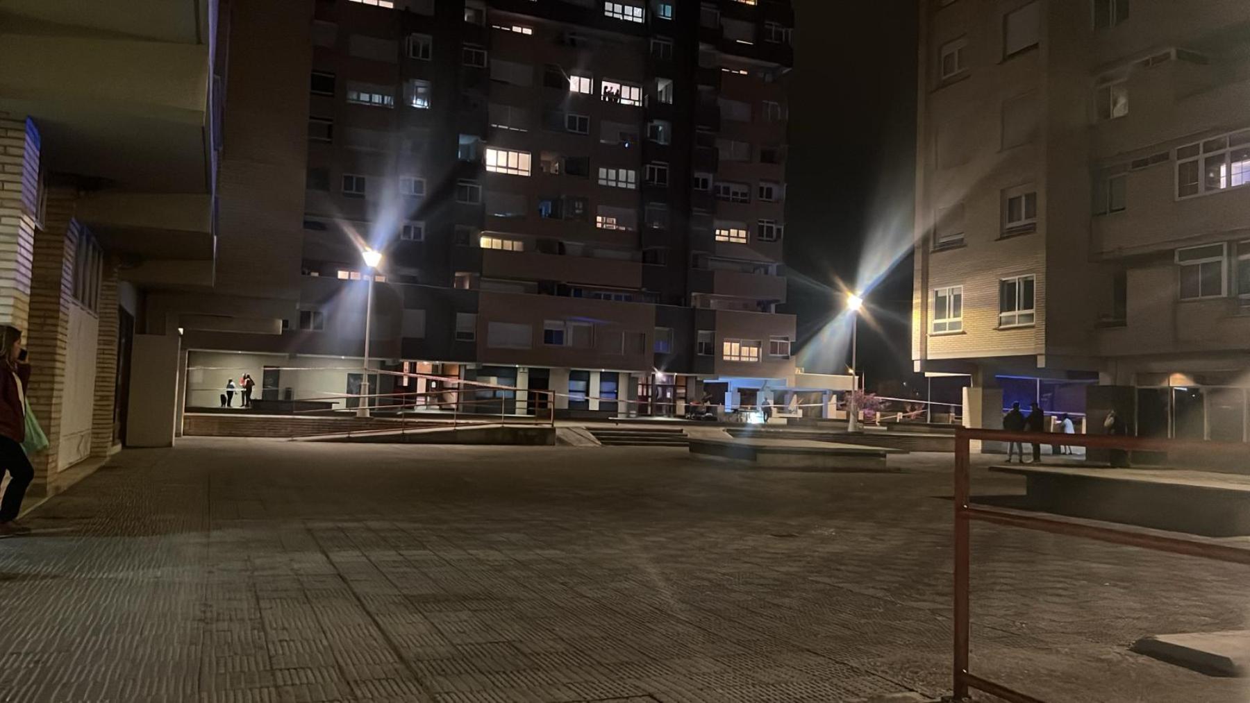 Tiroteo en Zizur Mayor: un hombre herido grave, temor entre los vecinos y la calle acordonada