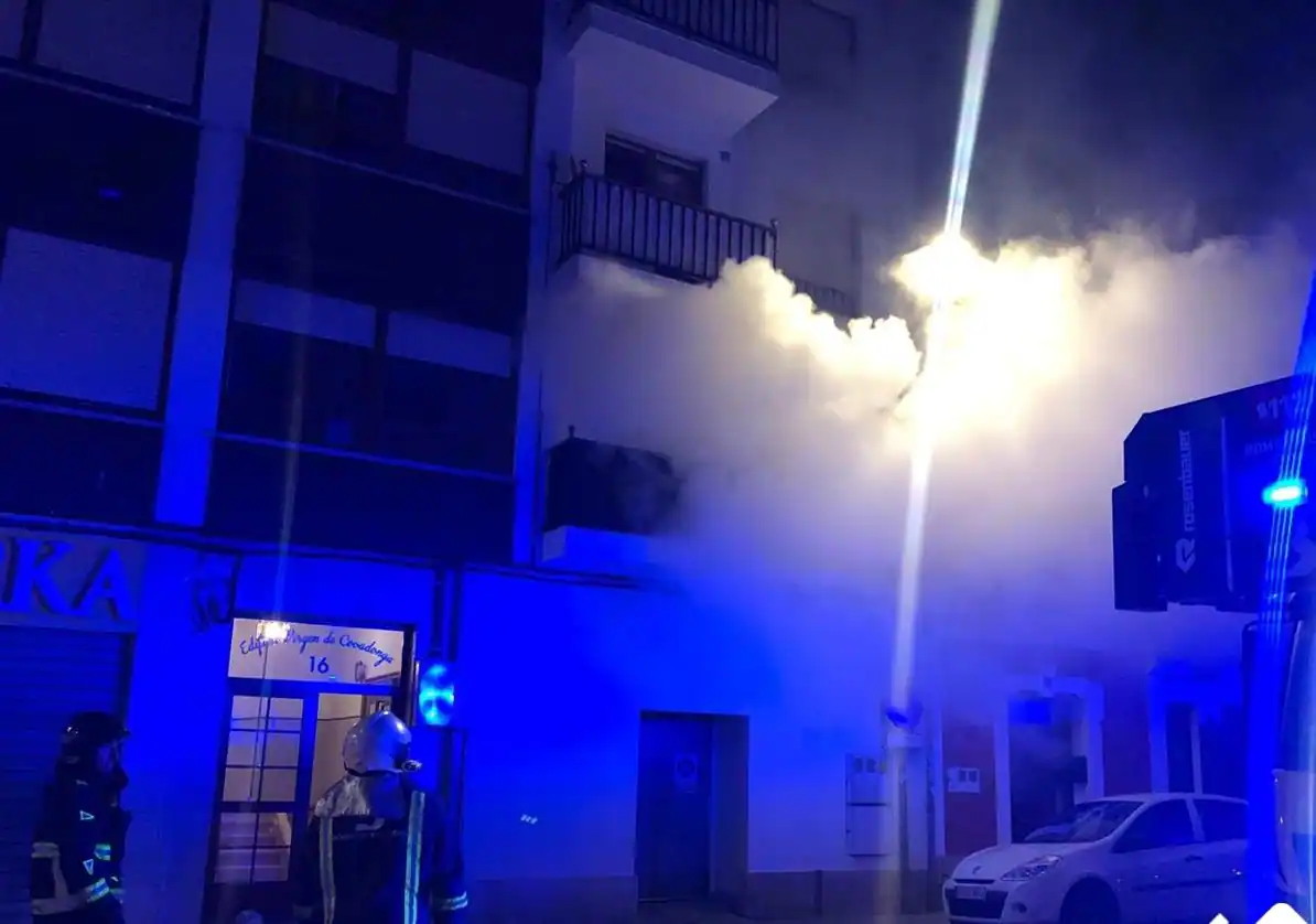 Incendio en Cudillero deja tres personas afectadas, dos por inhalación de humo y una con herida leve