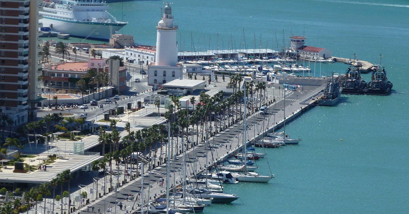 Incautada una tonelada y media de hachís en cuatro operaciones en el puerto de Málaga