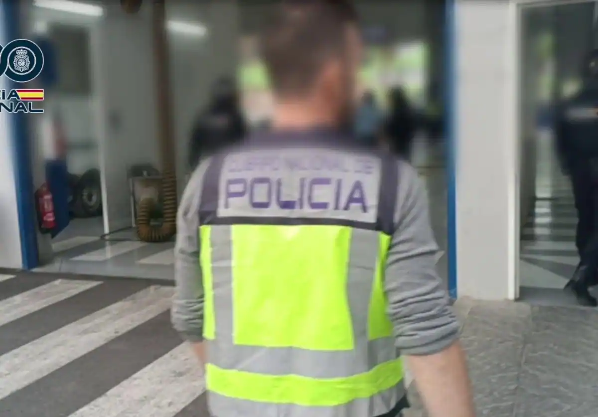 Ascienden a 56 los detenidos en la investigación de la banda que facilitaba ITV fraudulentas desde Crevillent