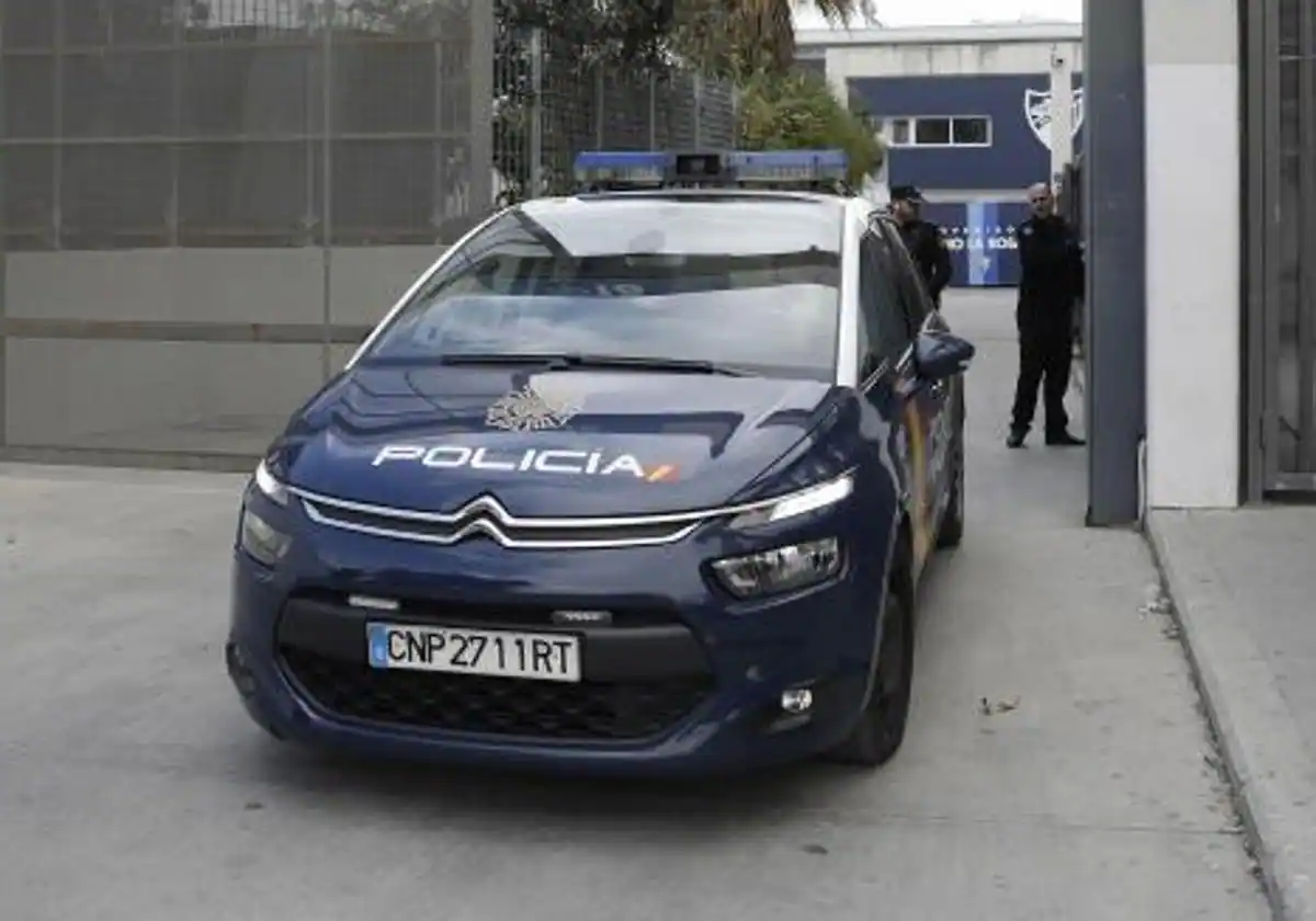 La Policía vuelve a sancionar a algunos aficionados ultras en la previa del Málaga-Ibiza