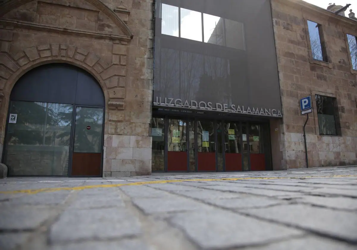 Mujer condenada a tres años de prisión por agresión con un vaso en una discoteca de Salamanca