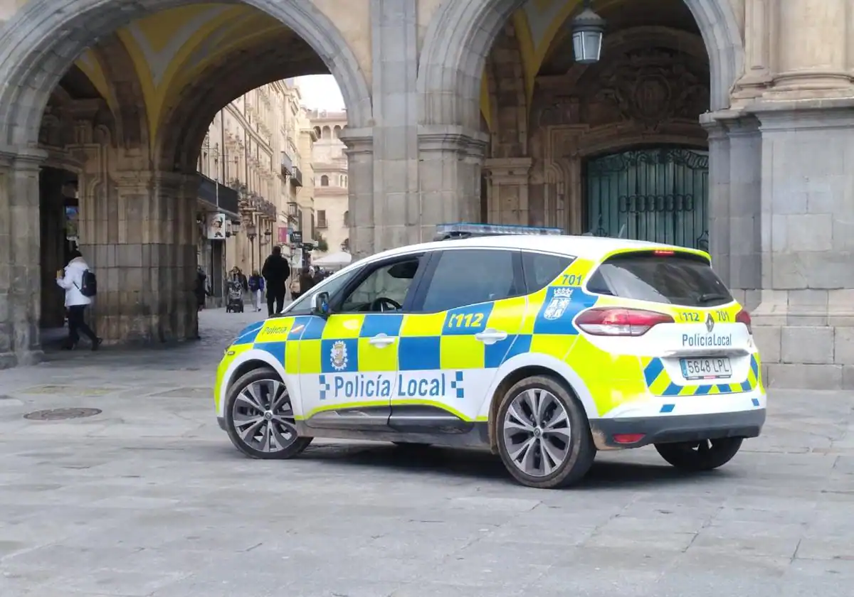 Noche movida en Salamanca: Policía Local atiende dos graves accidentes de tráfico y decomisa drogas durante el ocio nocturno