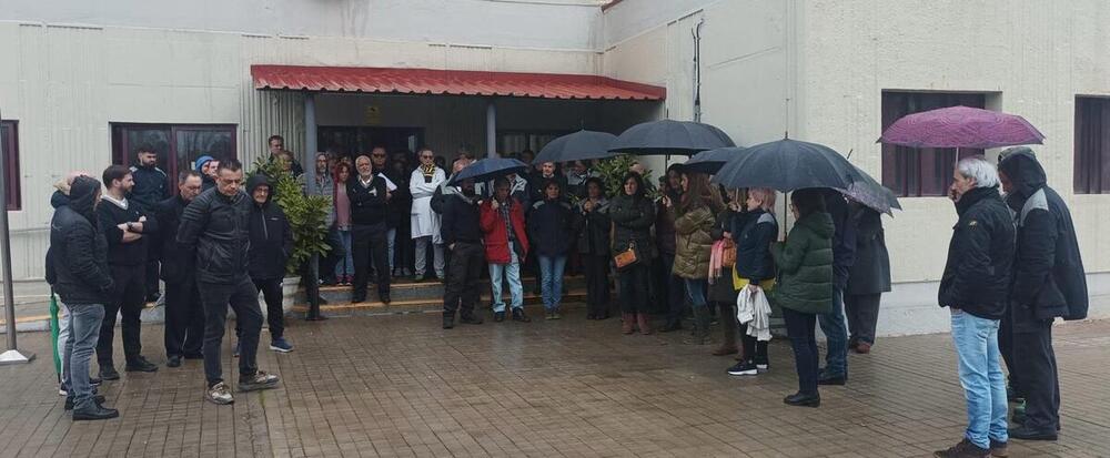 Concentración en la cárcel por el asesinato de Nuria López