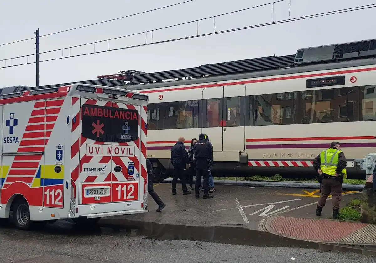 Un tren arrolla a una persona en el apeadero de Avilés