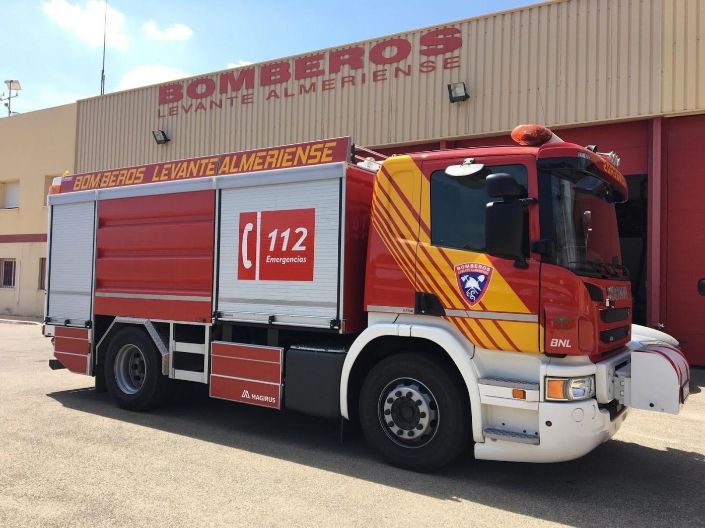 Bomberos del levante almeriense. - Europa Press