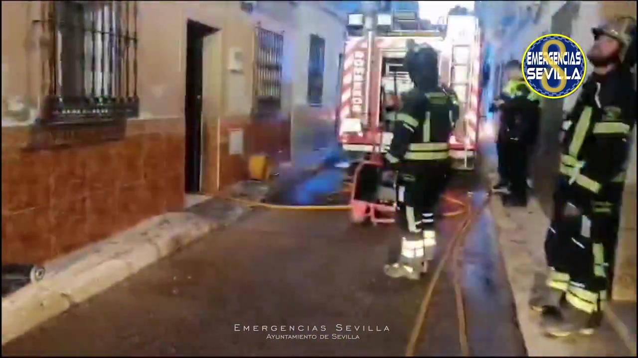 Hospitalizado por inhalación de humo un hombre tras un incendio de vivienda en Bellavista