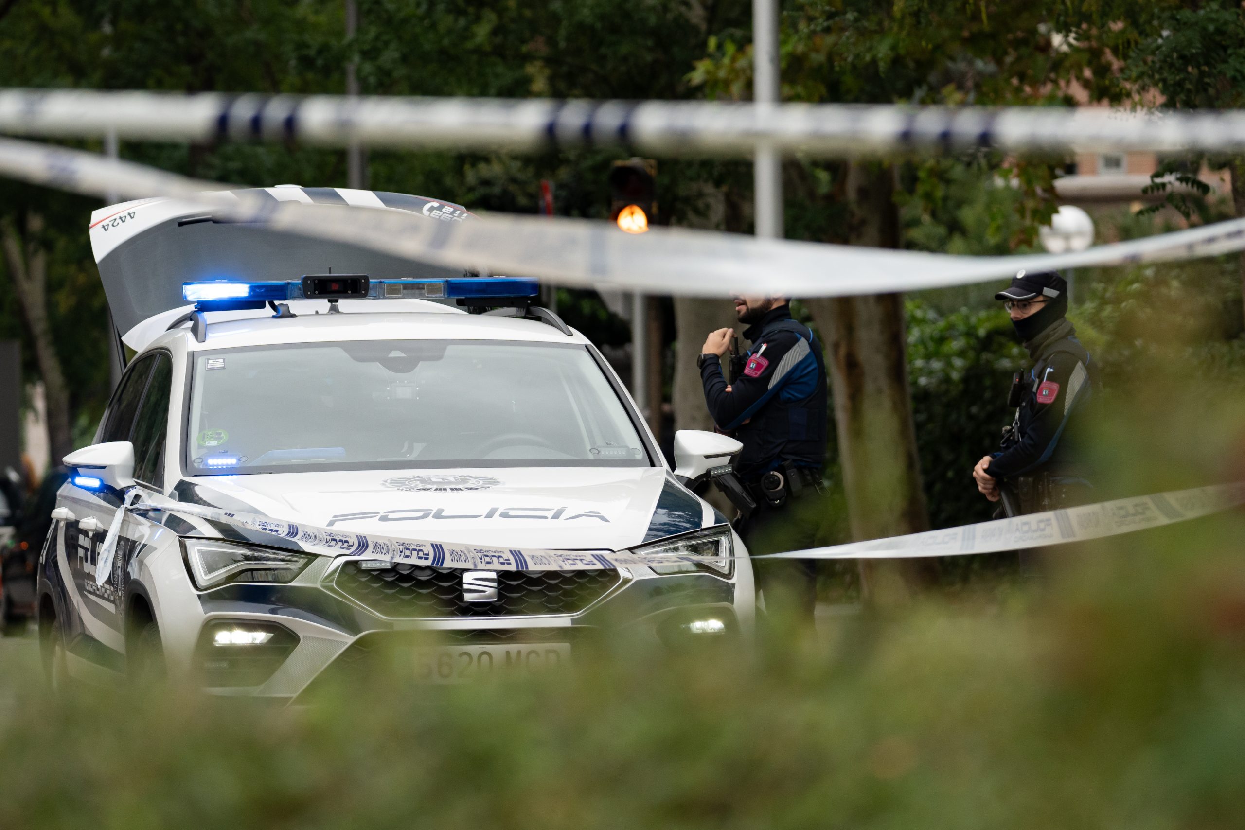 Dos policías heridos en una violenta persecución por Villa de Vallecas