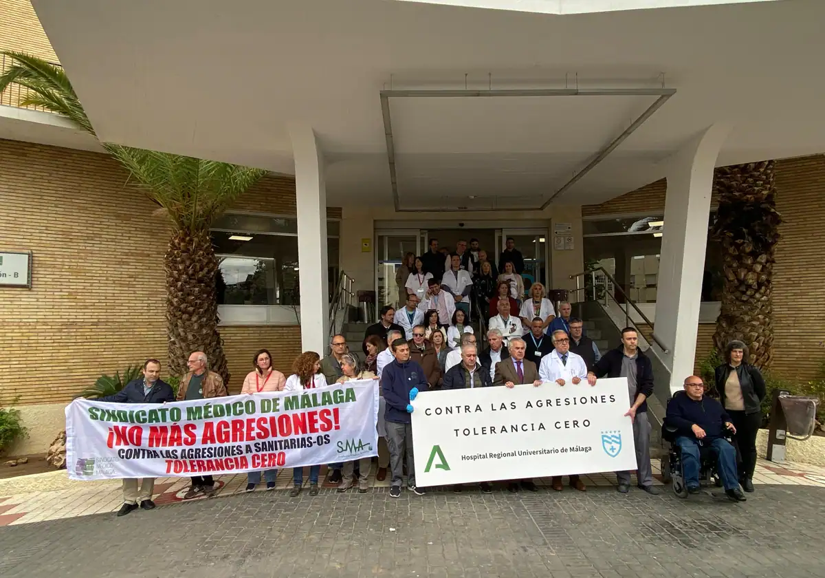 Denuncian una nueva agresión a dos neurocirujanas del Hospital Regional de Málaga