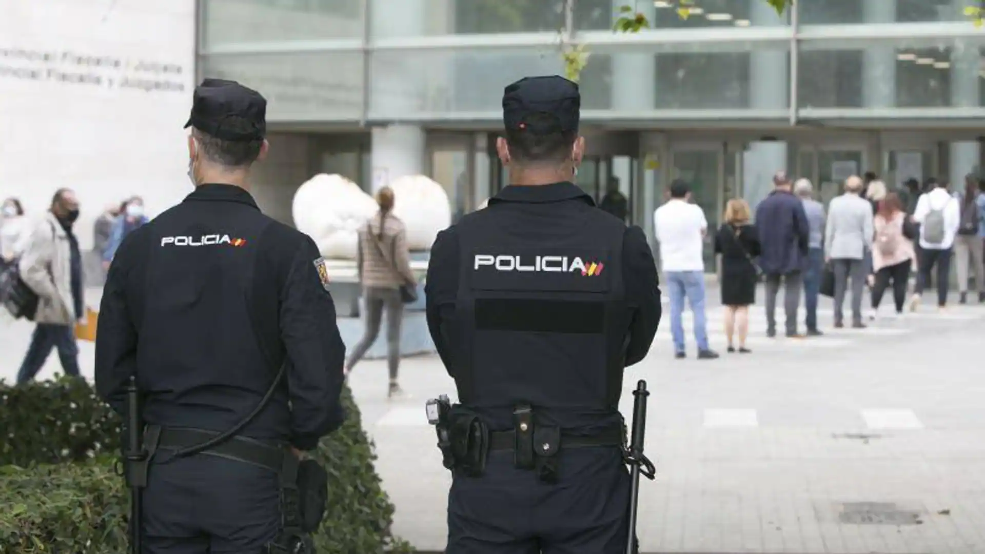 Condenado por abusar de su hija de nueve años y forzarla a ver pornografía en l'Horta Sud