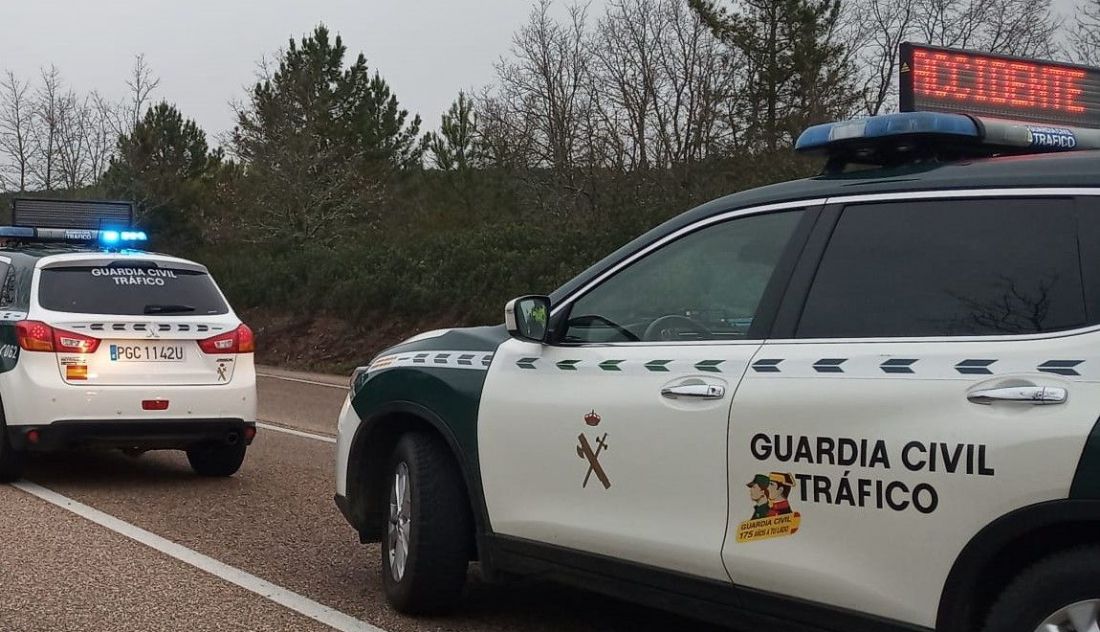 El complicado rescate de la Guardia Civil tras un accidente en la A-52 en Zamora