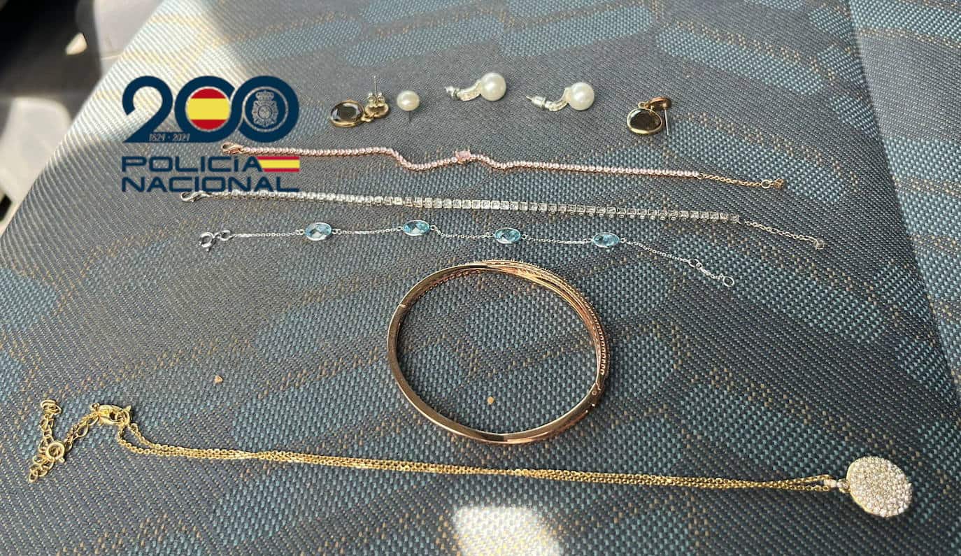Desarticulada en Alicante una banda por cometer robos «amorosos» a ancianos