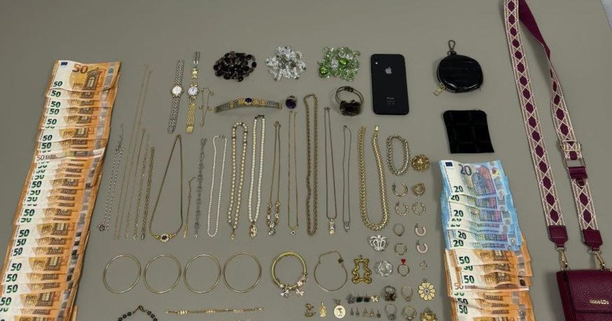 Cinco detenidos por robar más de 100.000 € en joyas en casas