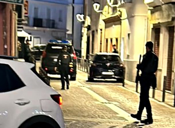 Despliegue masivo de la Guardia Civil en Isla Cristina en operativo antidrogas