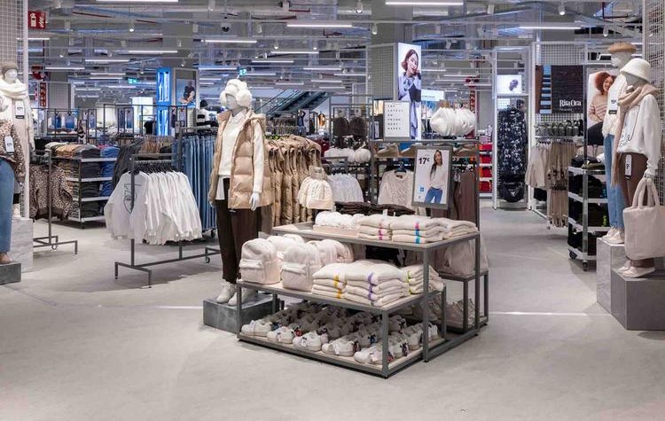Super vigilante en Primark Vitoria ¡Que la fiche la Policía!
