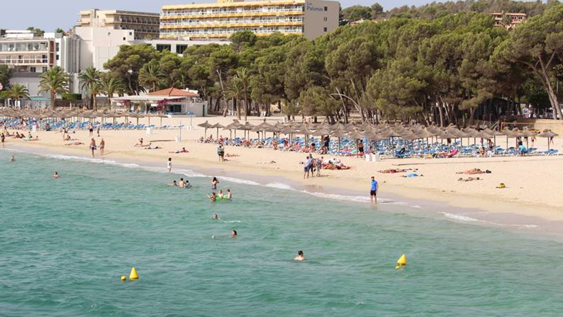 Detenido un italiano de 20 años por violar a una mujer en la playa de Palmanova