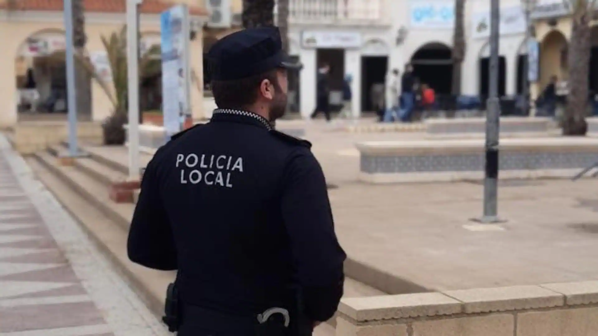 Detenidos dos hombres por intento de robo en vivienda utilizada como almacén de material de construcción en Elche