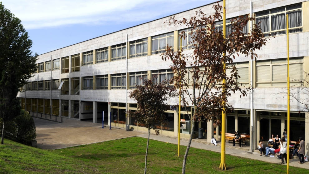 Fallo en el sistema de seguridad activa alerta en la Facultad de Medicina de la Universidad de Cantabria
