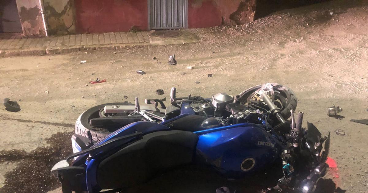 Un hombre de 38 años muere al chocar con su motocicleta contra una pared en Bellpuig