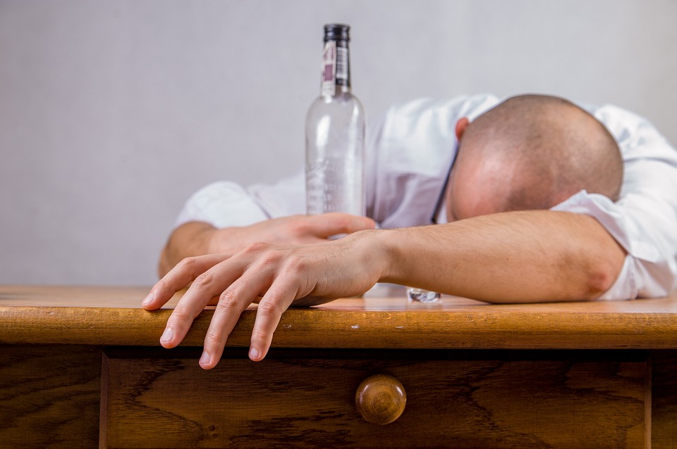 Vitoria: Con 64 años sextuplica la tasa de alcohol
