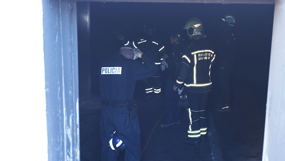 La Policía Judicial investiga el origen y causas del incendio en el garaje de El Alisal
