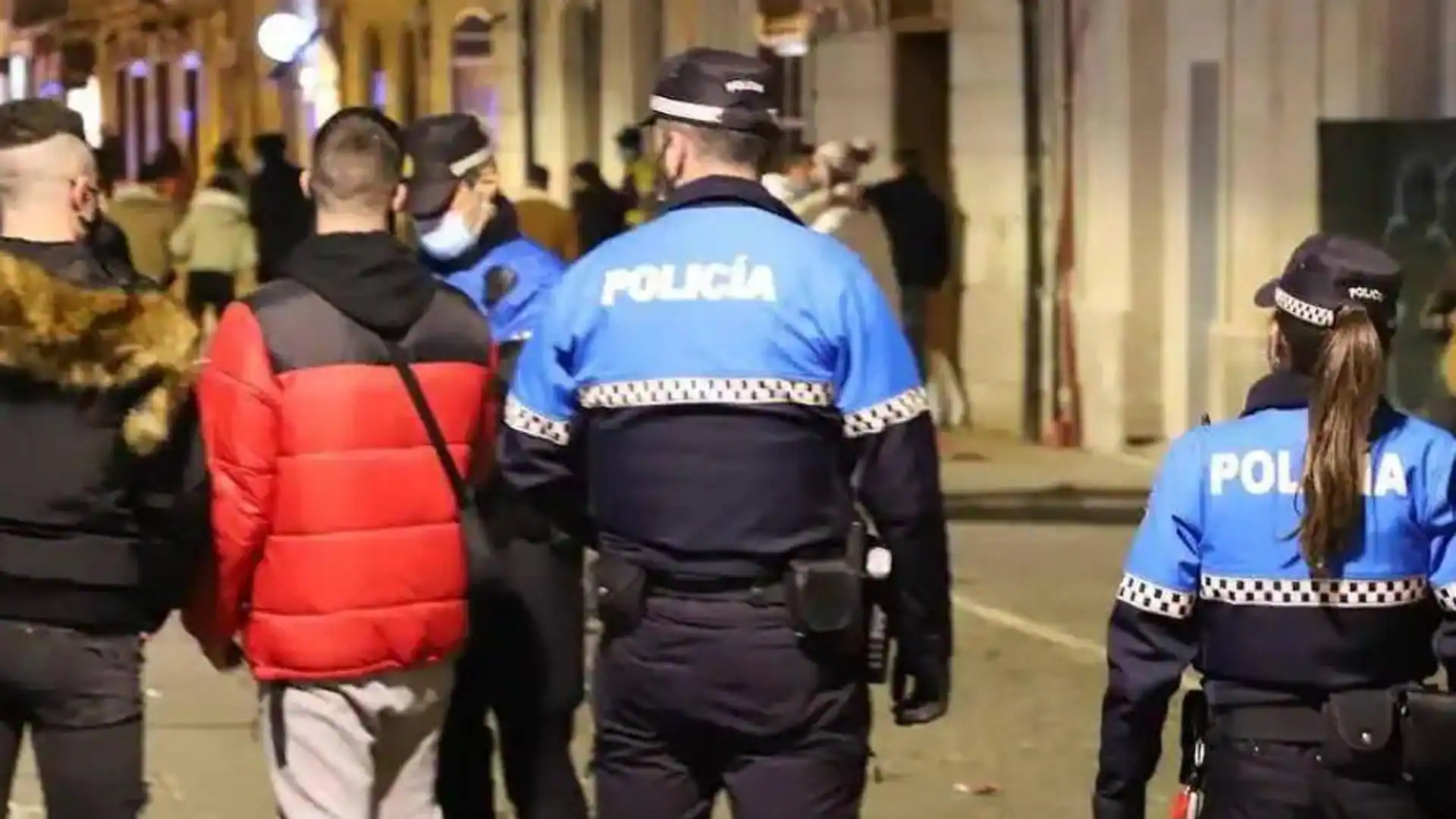 Joven fugado de centro de menores de Burgos es localizado en autobús urbano por la Policía Local