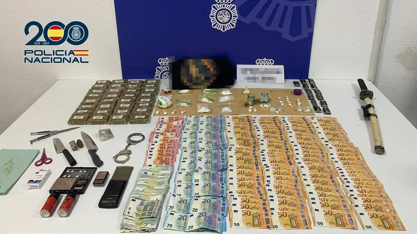 Tres detenidos por vender droga junto a un colegio en Tenerife