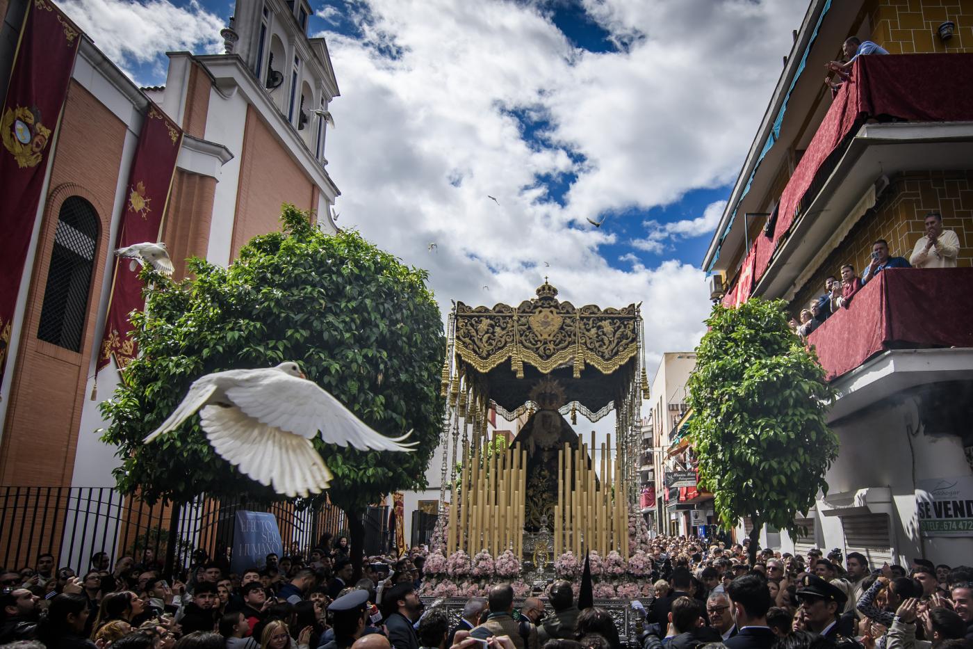 El Martes Santo se queda incompleto al final de la tarde