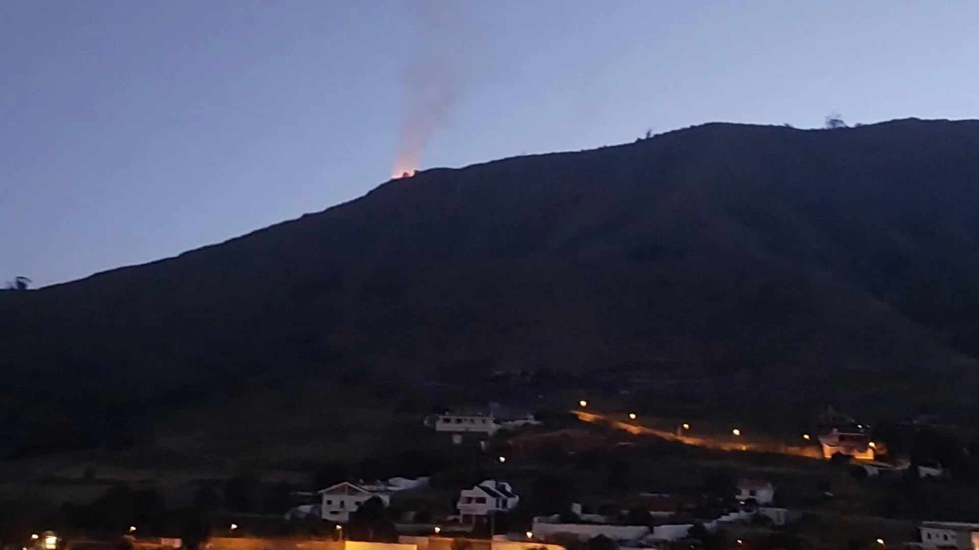 Conato de incendio en una zona de difícil acceso en Tegueste