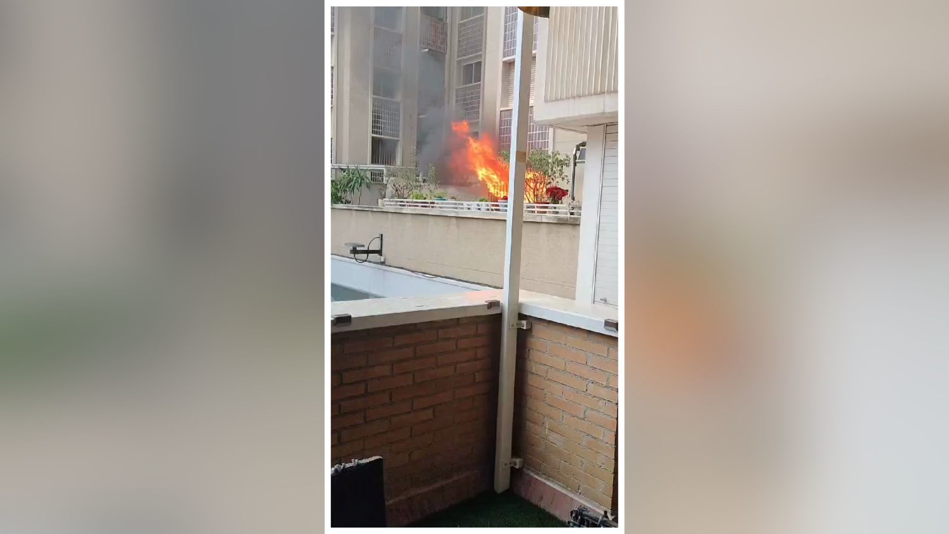 Tragedia en Murcia: Hombre de 89 años muere en incendio mientras servicios sanitarios de emergencia luchan por salvarlo
