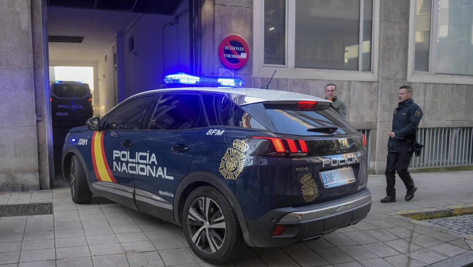 Detenido un joven de 20 años en Avilés por tres robos de móviles al tirón