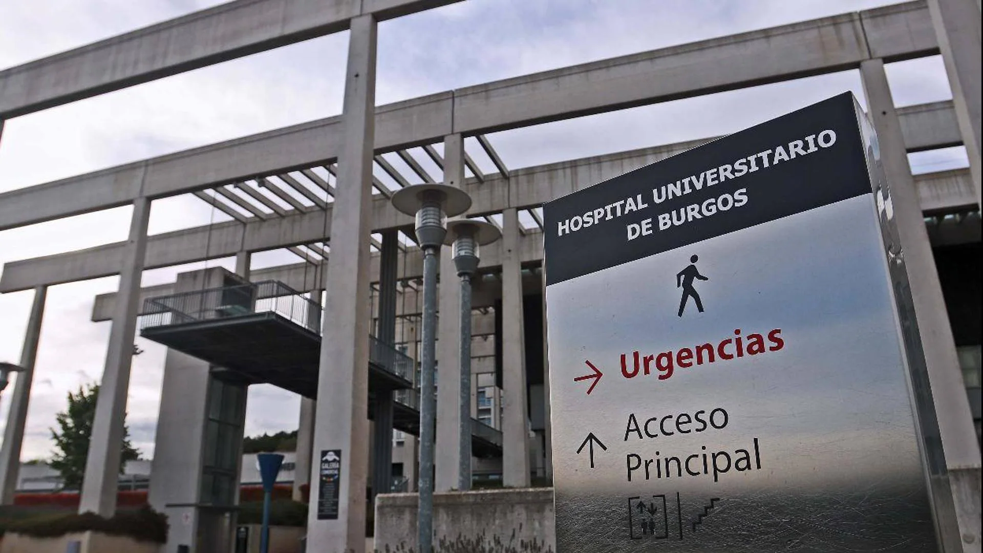 Un accidente en la avenida Príncipes de Asturias deja dos jóvenes heridos