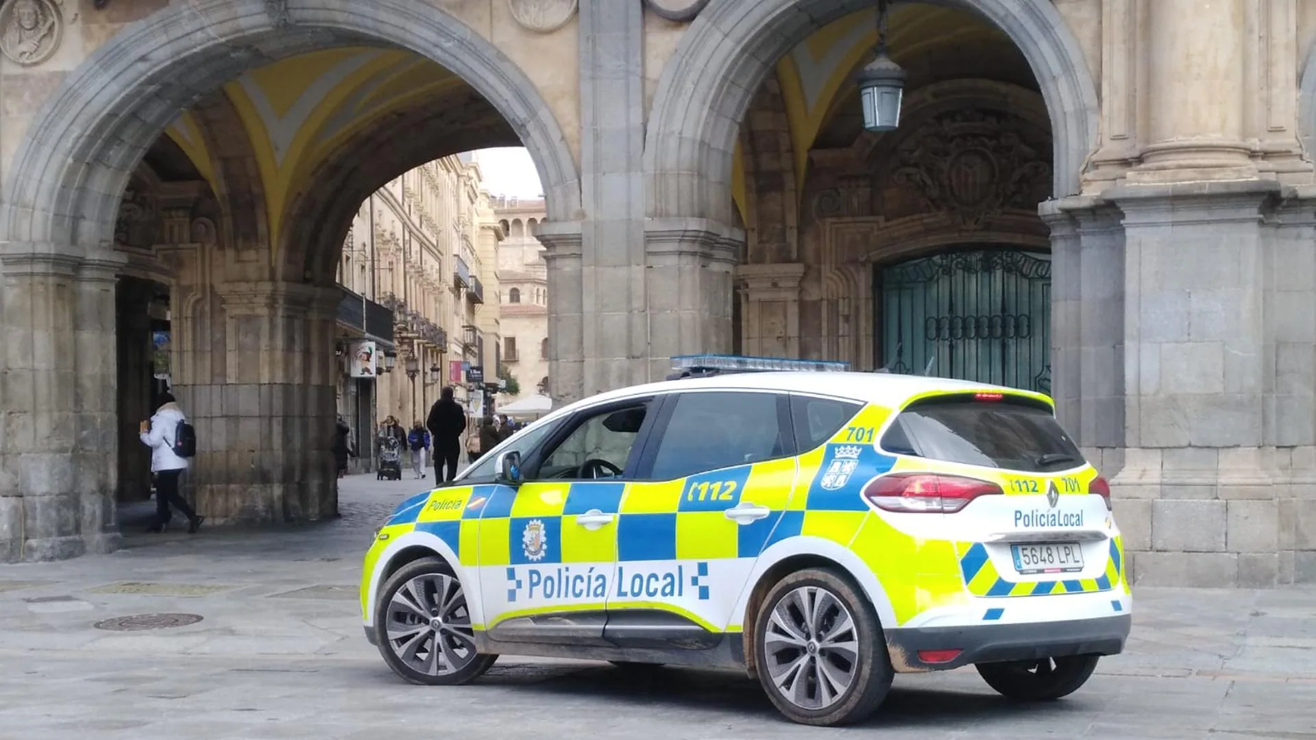 Multado en Salamanca por ir bebido, sin carné y hablando con el móvil