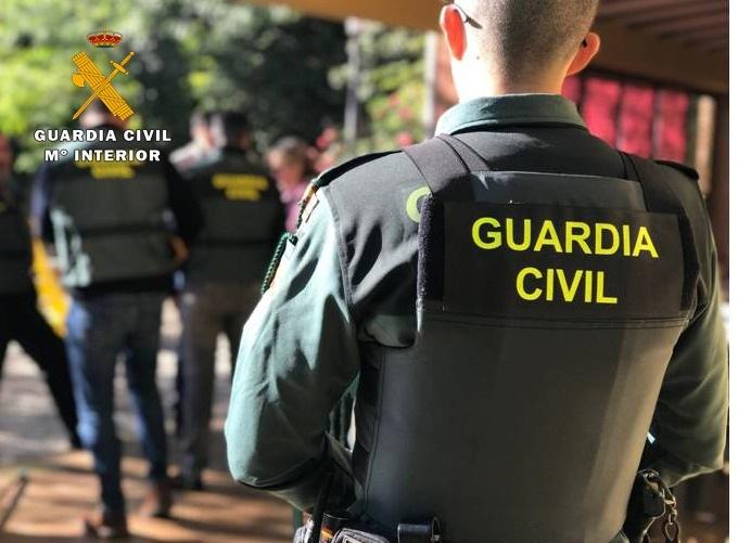 Agentes de la Guardia Civil. - Archivo