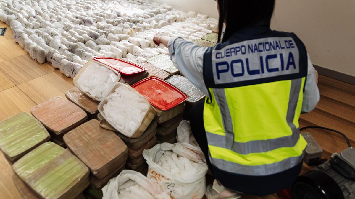 La droga incautada por la Policía Nacional durante la desarticulación del cártel de Sinaloa en España.