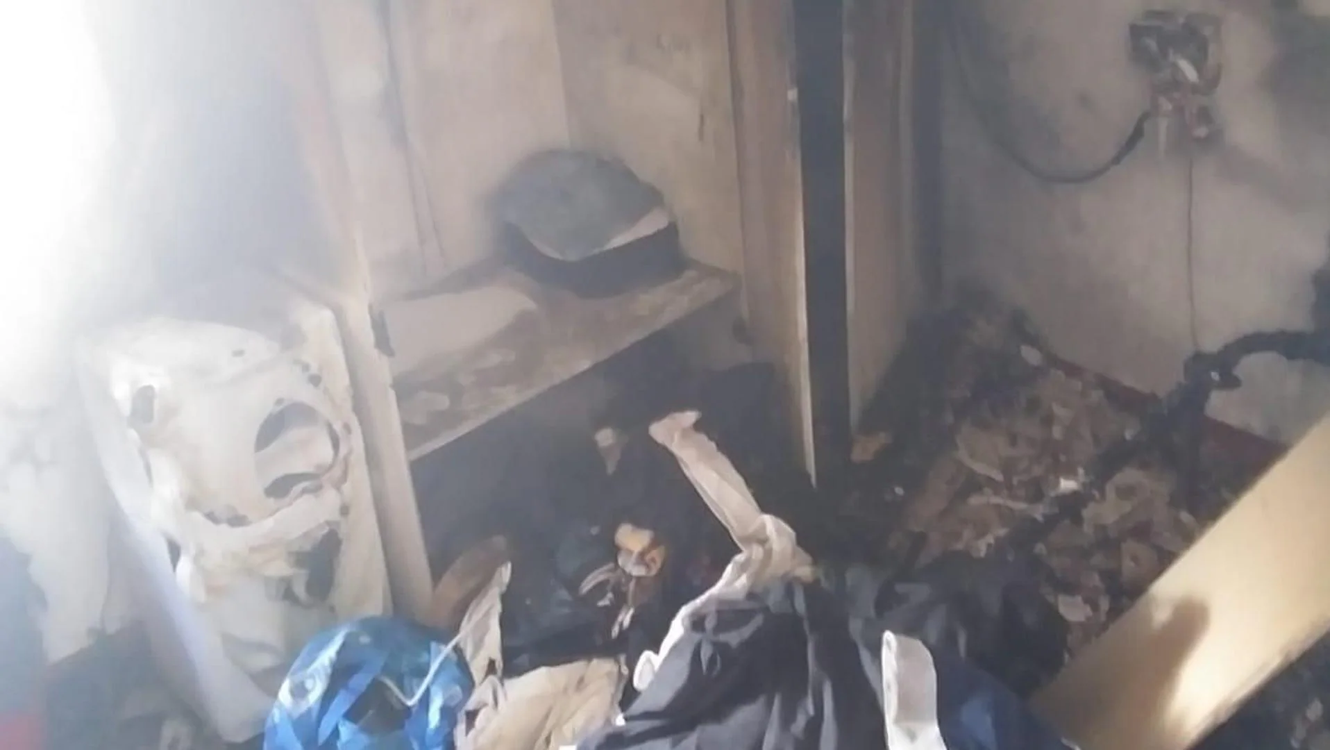 Prende fuego a su casa tras amenazar a su hijo de muerte durante una discusión en Málaga