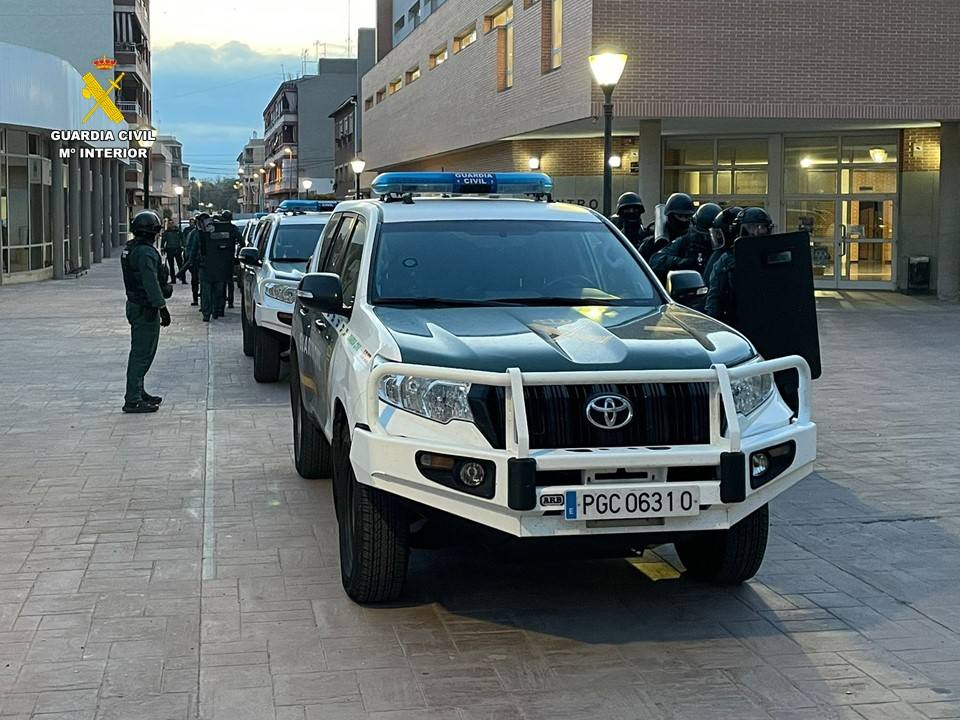 Un corte de pelo y hachís, el negocio de una peluquería de Almoradí desde donde se vendía droga