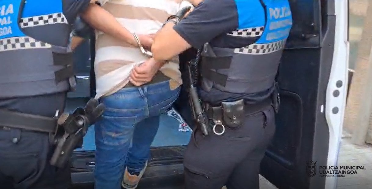 Pelea a navajazos en Pamplona: no lo mató porque se le rompió la hoja del cuchillo