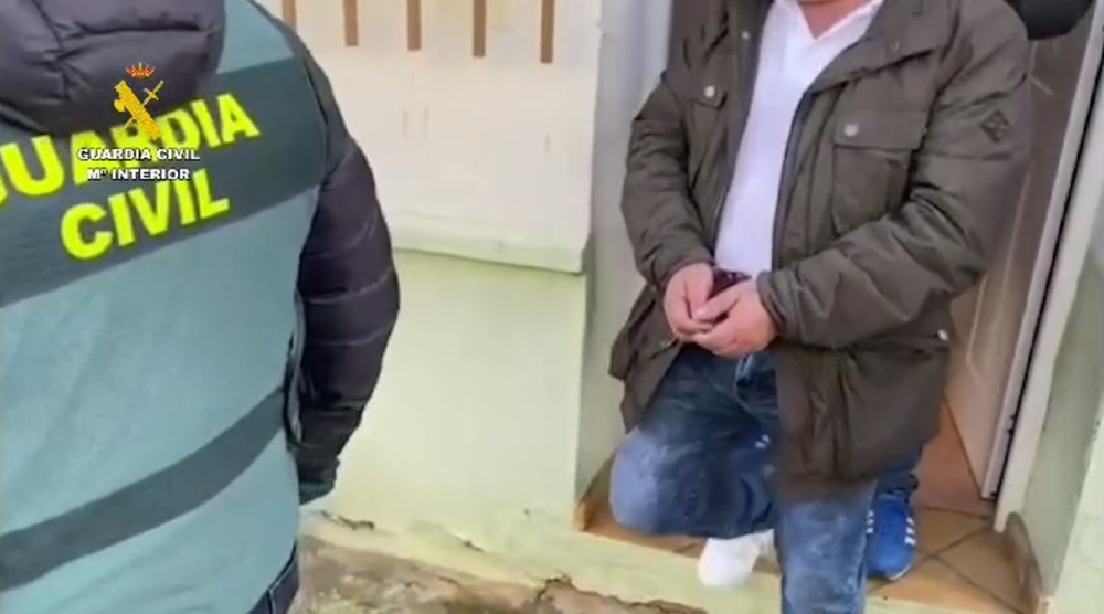 Un detenido y dos investigados por 20.000 € en estafas