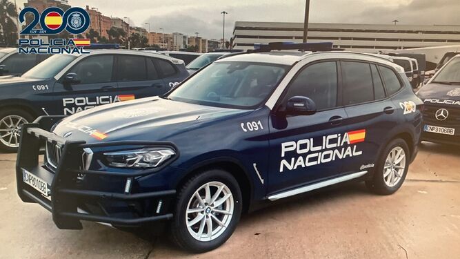 Detenido por robar piezas de vehículos de alta gama en Granada y causar daños en otros automóviles.