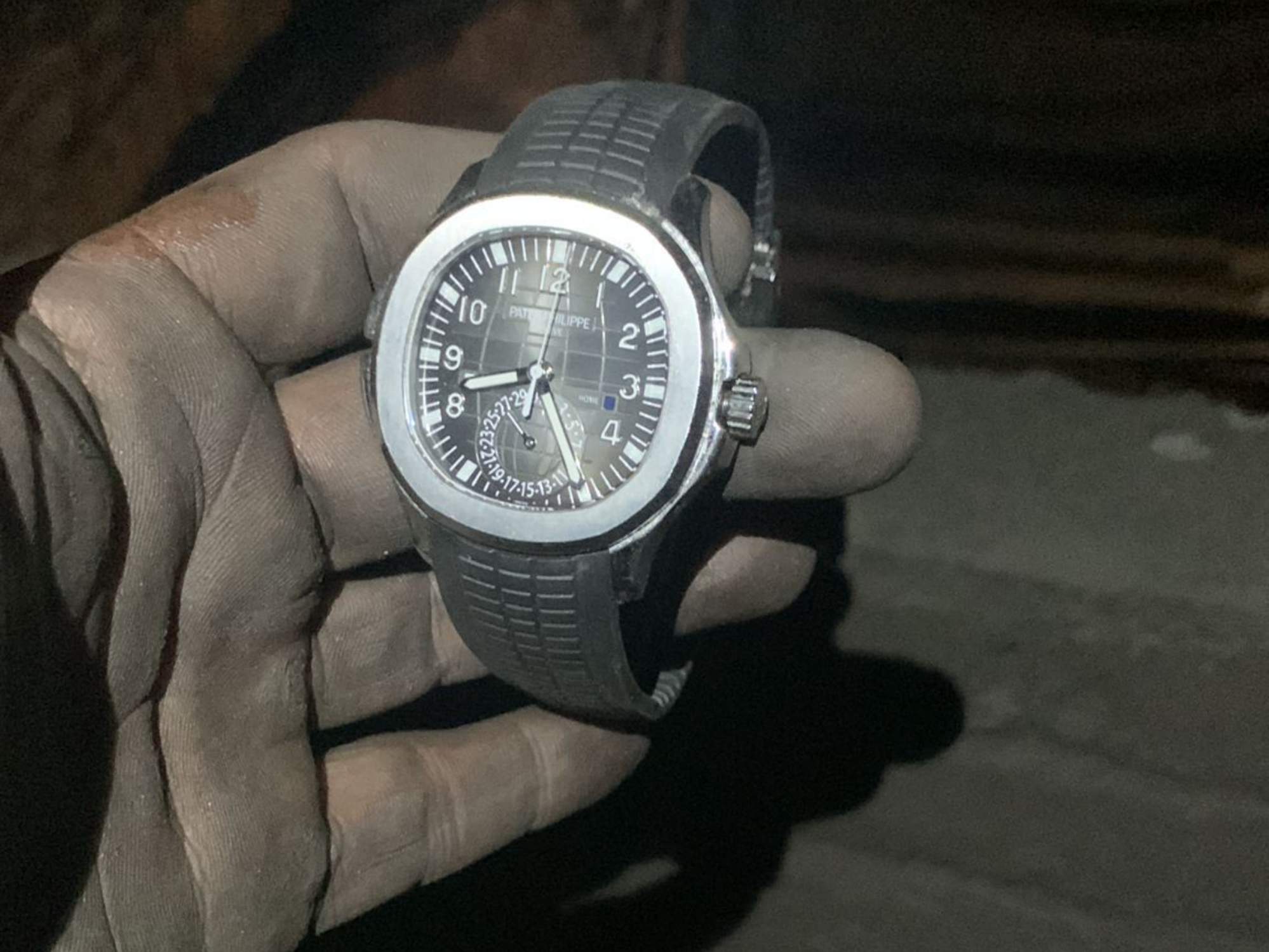 Detenidos dos jóvenes magrebíes por robar un reloj de 140.000 euros a un turista en Barcelona