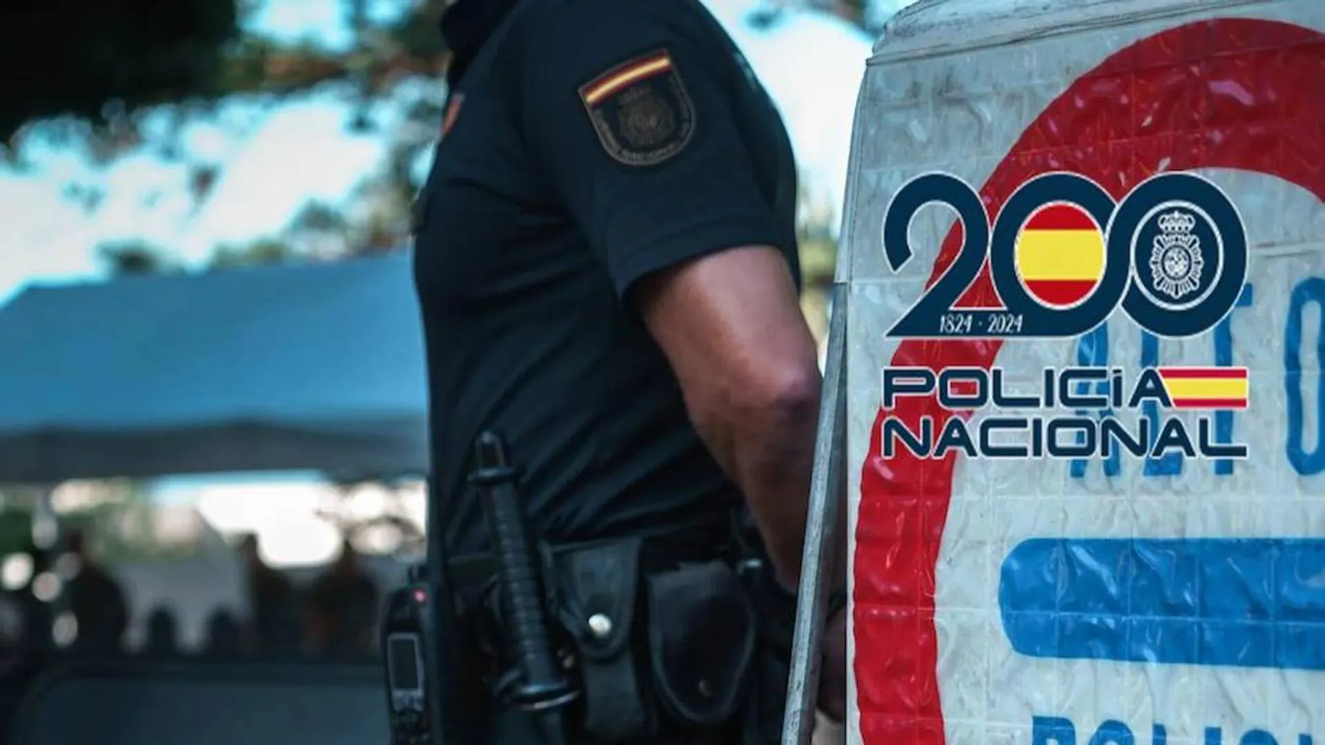 Policías fuera de servicio pillaron a dos jóvenes robando en un comercio de la capital tinerfeña