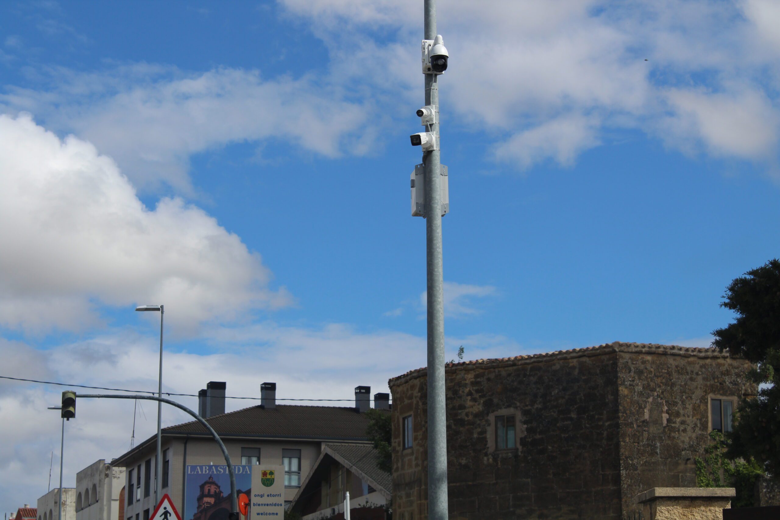 El Ayuntamiento de Labastida refuerza la seguridad instalando cámaras de tráfico para combatir robos y delincuencia