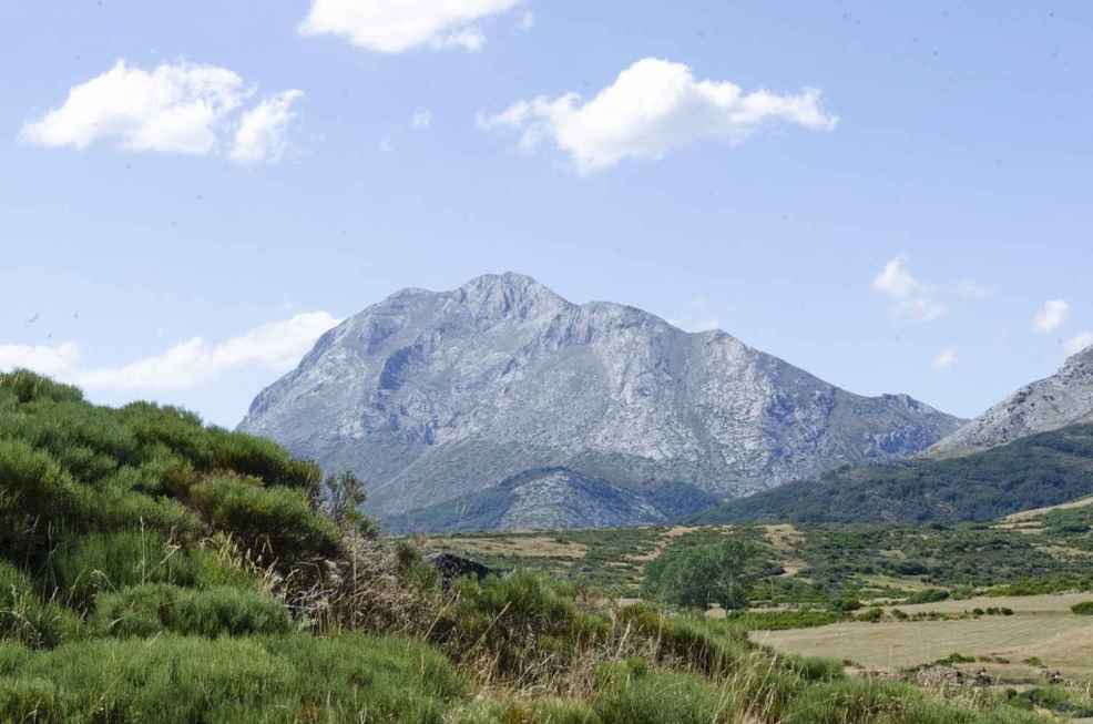 Encuentran sin vida al montañero desaparecido en el pico Espigüete de Palencia